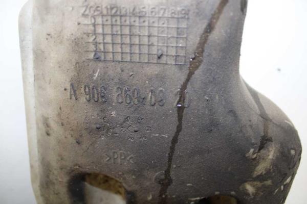 RESERVOIR LAVE GLACE MERCEDES SPRINTER / VW CRAFTER 2006 - 2017 - Vue 3